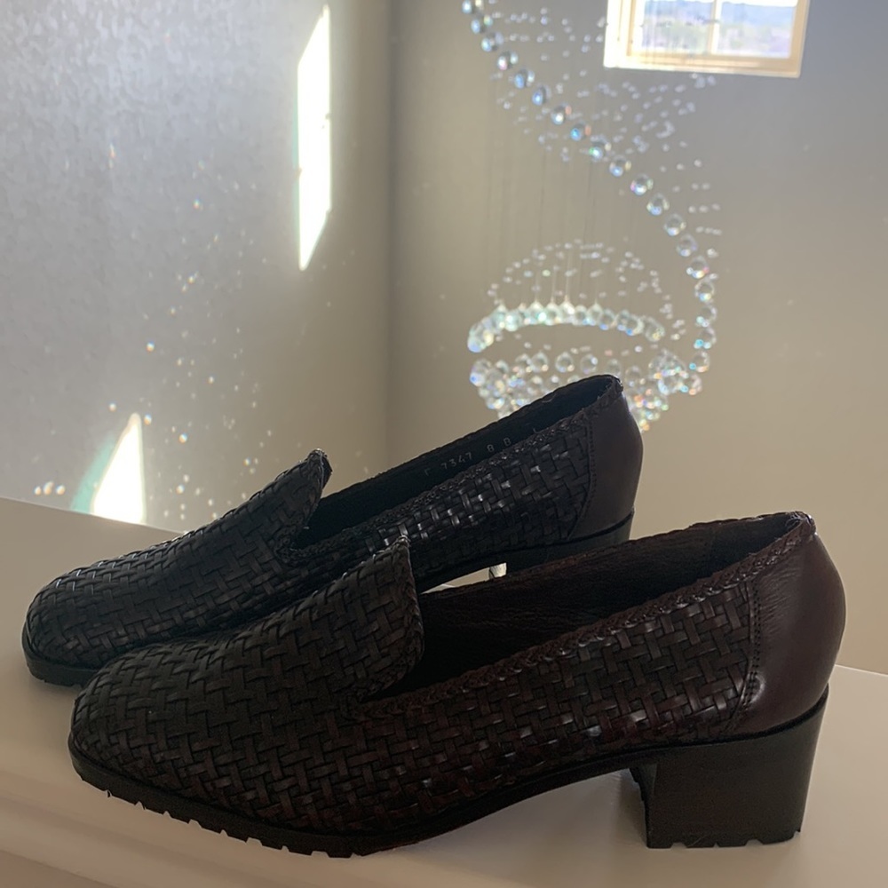 Cole Haan leathers brown weaved heel loafers size 8B NWOT